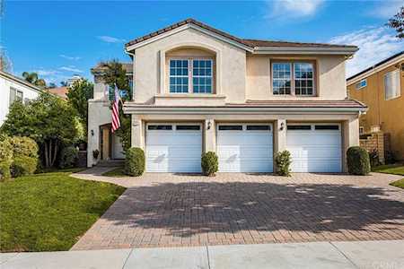 23037 Weymouth Place Valencia, CA 91354