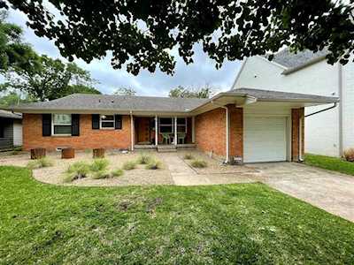 4046 Beechwood Lane Dallas, TX 75220