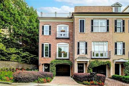 3291 Buckhead Forest Mews Atlanta, GA 30305