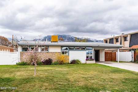 4637 S Brookwood Circle Salt Lake City, UT 84117