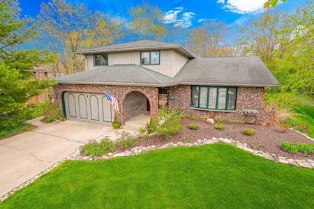 4 Glenview Ln Lemont, IL 60439