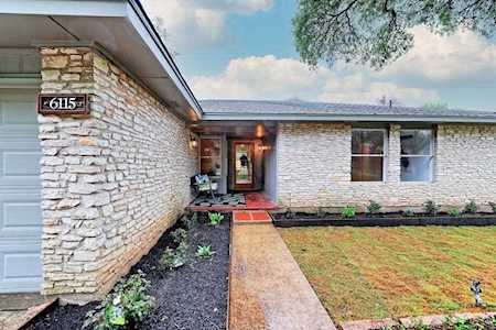 6115 Smith Oak TRL Austin, TX 78749