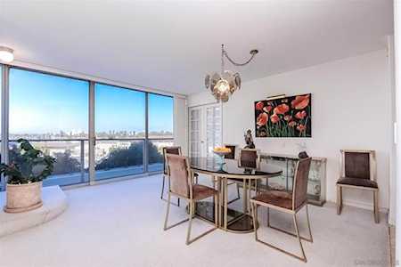 1820 Avenida Del Mundo #208 Coronado, CA 92118