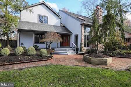 50 Southwood Dr Cherry Hill, NJ 08003