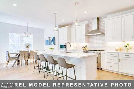 1812 Nelson St Arlington, VA 22204