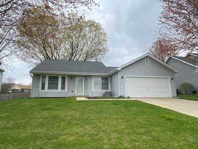 201 S Cross Trl Mchenry, IL 60050