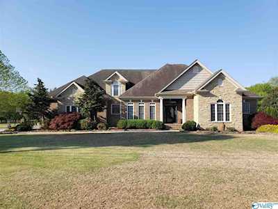 114 Old Camp Road Meridianville, AL 35759