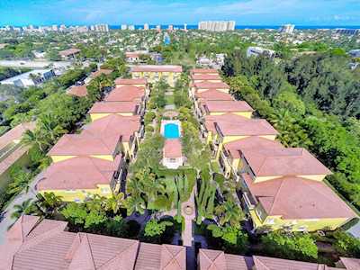 525 NE 69th Circle Boca Raton, FL 33487