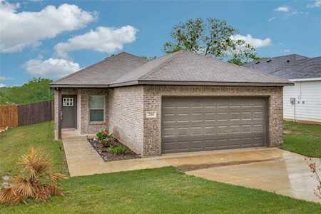 204 S Preston Street Alvarado, TX 76009