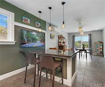 905 Liard Place Costa Mesa, CA 92626