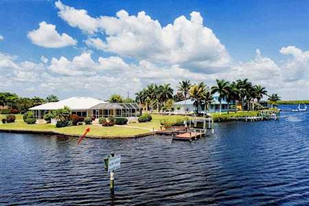 3596 Peace River Dr Punta Gorda, FL 33983