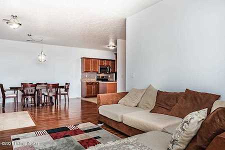 10203 Lark Meadow Dr #203 Louisville, KY 40291