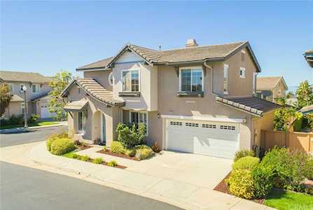 2378 Promontory Dr Signal Hill, CA 90755