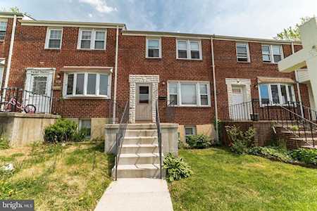 4849 Carmella Dr Halethorpe, MD 21227