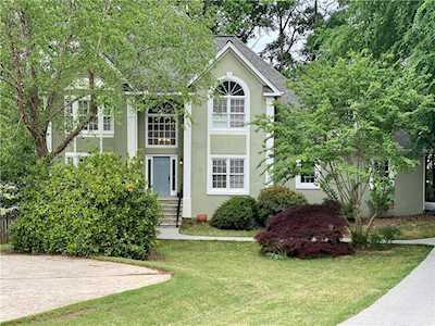 125 Burnham Wood Ln Alpharetta, GA 30022