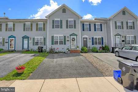2451 Emerald Ct Harrisburg, PA 17104