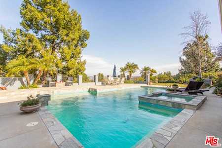 21839 Ambar Dr Woodland Hills, CA 91364