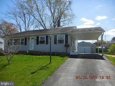 29 Malvina Ln Newark, DE 19713