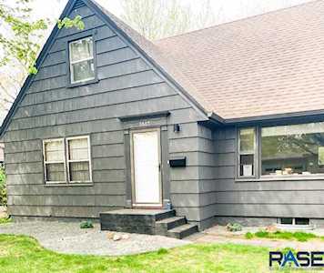 1517 S Park Ave Sioux Falls, SD 57105