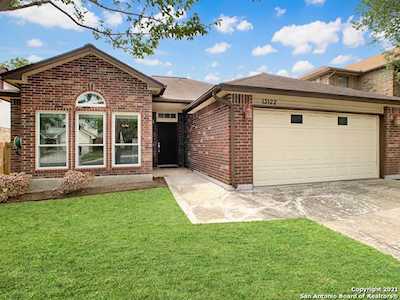13122 Burgundy Pt San Antonio, TX 78217