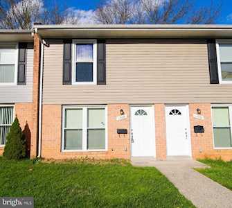 11526 Laurelwalk Dr Laurel, MD 20708