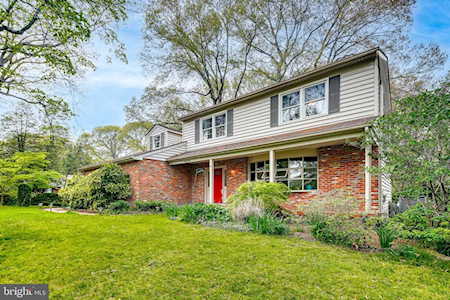 24 Saint Andrews Rd Severna Park, MD 21146