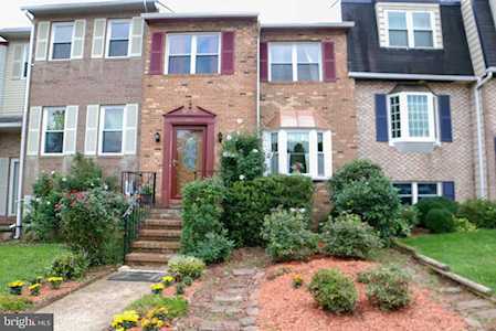 2531 Vineyard Ln Crofton, MD 21114