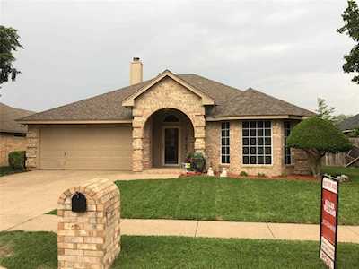 6641 Sunny Hill Drive Watauga, TX 76148