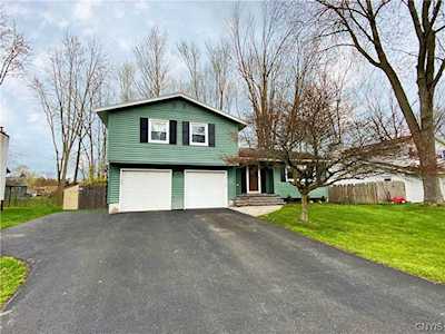4291 Luna Course Clay, NY 13090