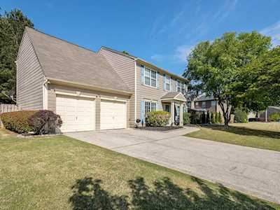 502 Falling Water Ct Acworth, GA 30101