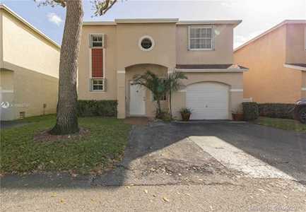 11938 NW 12th St Pembroke Pines, FL 33026