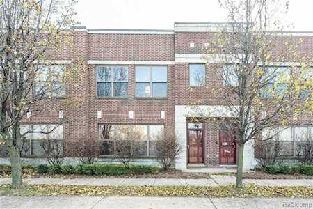 84 W Bethune St Detroit, MI 48202