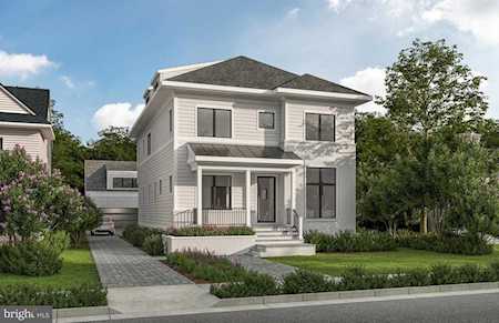 1027 Edgewood St N Arlington, VA 22201