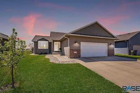 315 Thelma Ave Harrisburg, SD 57032