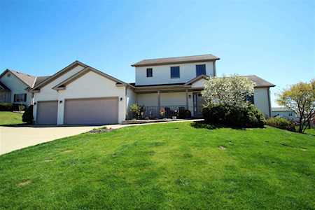 1411 Stoneridge Dr Watertown, WI 53098