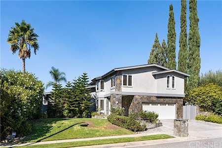 22733 De Kalb Dr Calabasas, CA 91302