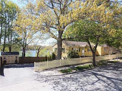 74 Crescent St Providence, RI 02907