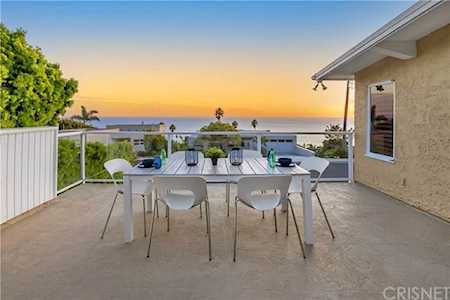 11422 Tongareva St Malibu, CA 90265