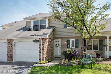 6S403 Bridlespur Dr Naperville, IL 60540
