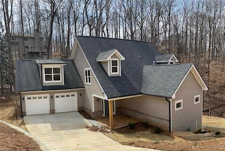 160 Buckthorn Ct Roswell, GA 30076