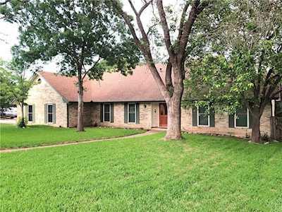 2101 Doral DR Austin, TX 78746