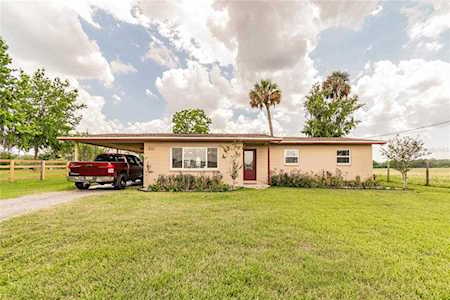 401 E Knights Griffin Rd Plant City, FL 33565
