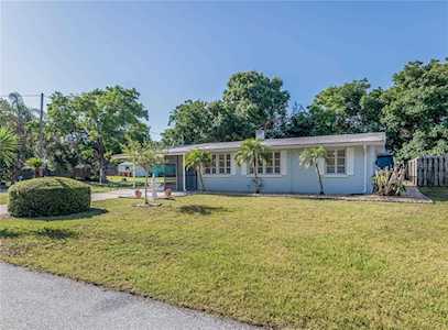 301 Grove St Nokomis, FL 34275
