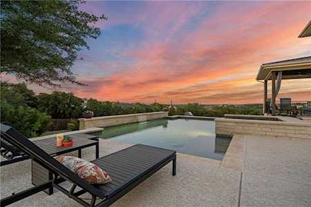 102 Kaden WAY Lakeway, TX 78738