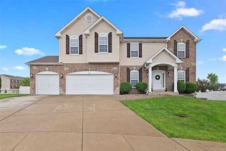 420 Van Buren Ct Wentzville, MO 63385