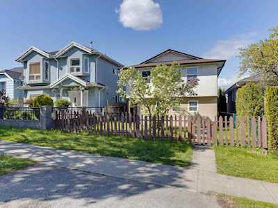 3625 E 29th Avenue Vancouver, BC V5R 1X3