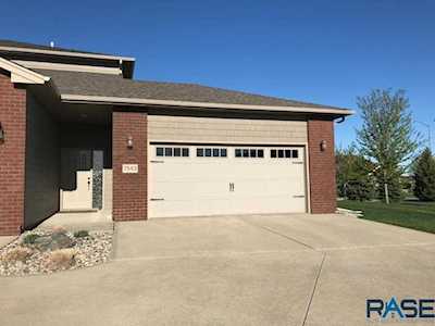 7543 S Grand Arbor Pl Sioux Falls, SD 57108