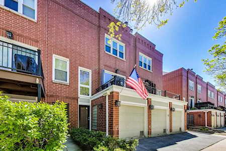 1827 W Oakdale Ave #C Chicago, IL 60657