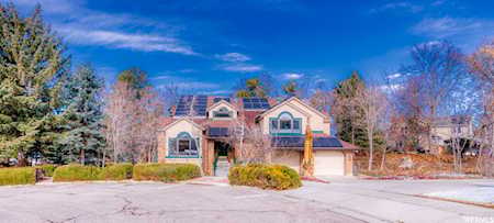 2717 E Moraine Cir Salt Lake City, UT 84109