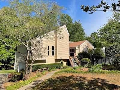 2223 Rock Ridge Rd Marietta, GA 30062